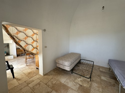 Piccolo Fabbricato in Pietra, ideale per villeggiatura